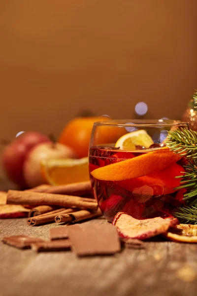 Close View Tasty Mulled Wine Drink Chocolate Pine Tree Branch — Stock Photo, Image