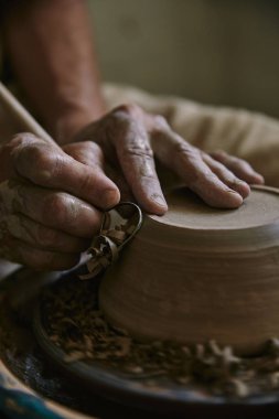 profesyonel potter kil çömlek atölyesi'nde dekorasyon görünümünü kapat