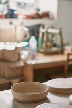 tabak çanak Atölyesi masada seçici odak