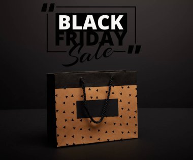 Kağıt alışveriş çantası bakış siyah siyah Cuma satış ile kapatmak