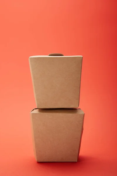 Close View Noodle Boxes Red Minimalistic Concept — Stock Photo, Image