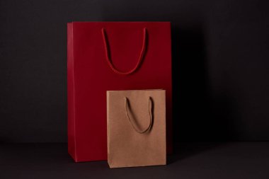 kağıt torba siyah yüzey, siyah Cuma kavramı
