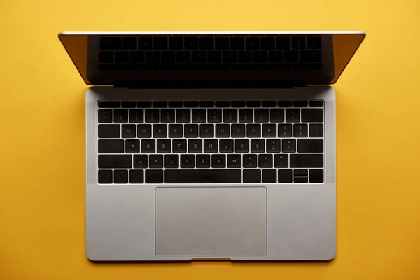 Top View Opened Laptop Yellow Surface — Stock Photo, Image