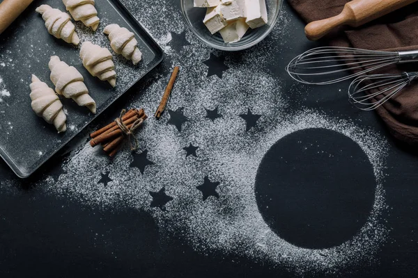 Çöreği Malzemeler Çırpma Aletleri Üstten Görünüm Yıldız Semboller Ile Kapalı — Stok fotoğraf
