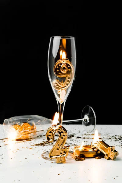 Wine Glasses Golden 2019 Numbers Candles Black — Stock Photo, Image