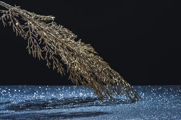 Bakış Şenlikli Şubesi Altın Glitter Siyah Gölge Tarafından Dekore Edilmiş — Ücretsiz Stok Fotoğraf