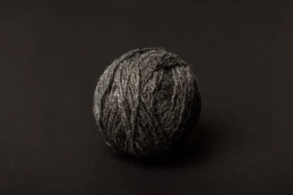 Close View Grey Knitting Ball Dark Backdrop — Stock Photo, Image