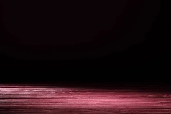 Mesa Madera Rayas Rosa Sobre Negro —  Fotos de Stock