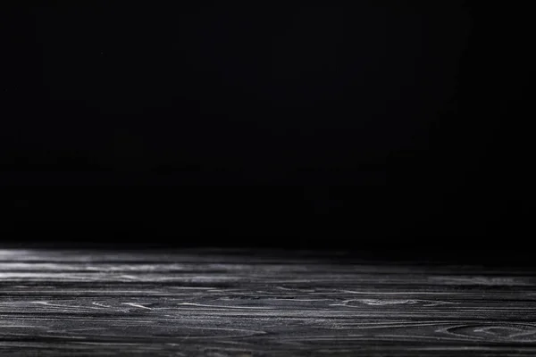 Темно Серый Полосатый Деревянный Стол Черном — стоковое фото