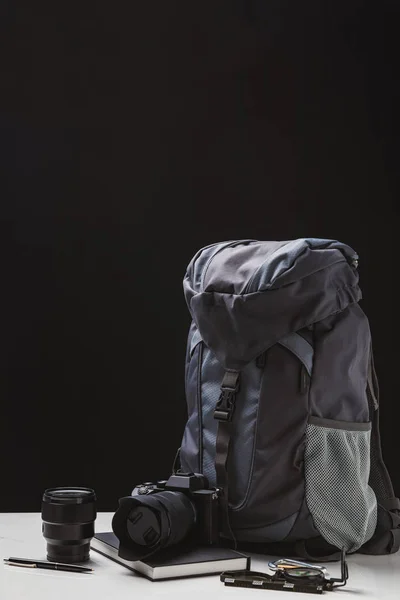 Mochila Cámara Fotográfica Con Lente Portátil Equipo Trekking Negro —  Fotos de Stock