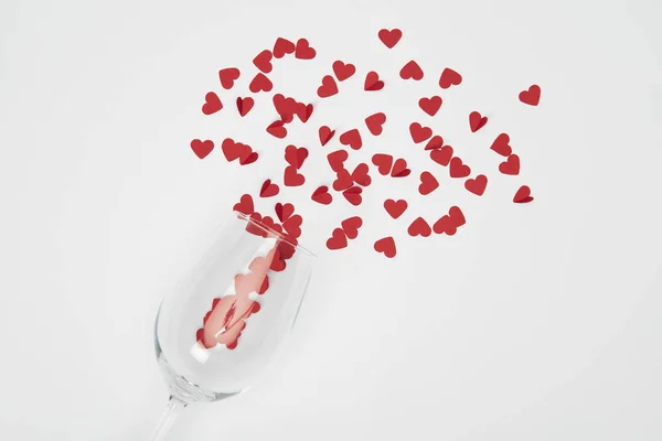 Top View Wine Glass Paper Cut Hearts Isolated White — Stock Photo, Image