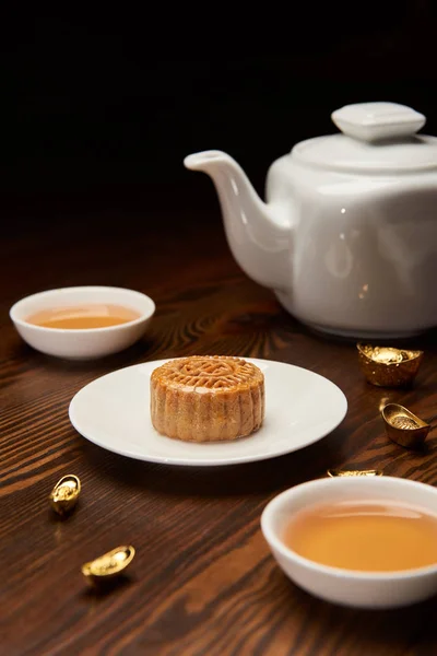 Traditional Mooncake Tea Cups Pot Gold Ingots Isolated Black — Stock Photo, Image