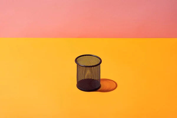 Empty Pencil Holder Yellow Surface Pink Background — Stock Photo, Image