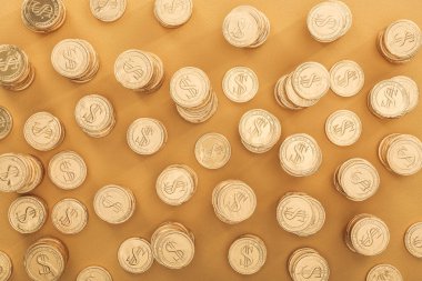 Top altın sikke görünümünü dolar portakal, st izole işareti ile patrick günü kavramı