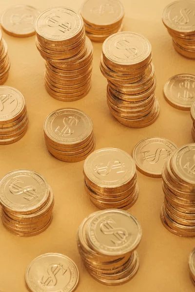 Metalen Gouden Munten Met Dollartekens Geïsoleerd Oranje Patrick Dag Concept — Stockfoto