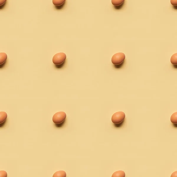 Organic Brown Eggs Yellow Background Seamless Pattern — Stock Photo, Image