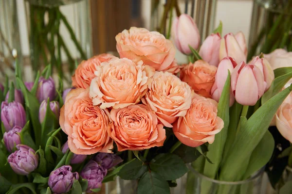 Close Roses Tulips Vases — Stock Photo, Image