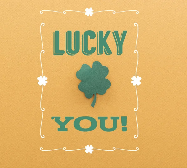 Green Shamrock Lucky You Lettering Orange Background — Stock Photo, Image