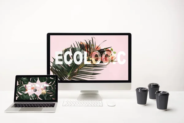 Számítógép Val Ecologic Betűkkel Monitor Laptop Eco Felirat Képernyő Asztalán — Stock Fotó