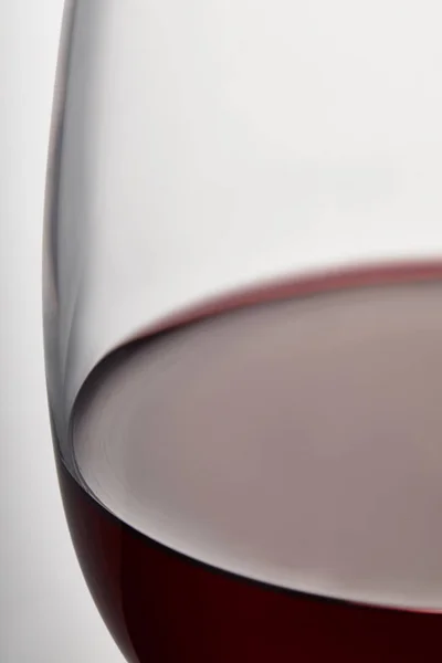 Burgunder Rotwein Weinglas Auf Weiß — Stockfoto
