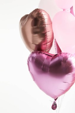 beyaz izole kalp şeklinde pembe ve altın Festival hava balonları 