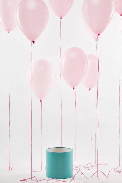 Globos Aire Rosa Con Caja Regalo Color Turquesa Aislado Blanco —  Fotos de Stock