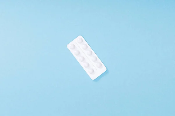 Felülnézet Buborékfólia Tabletták Kék Felületen — Stock Fotó