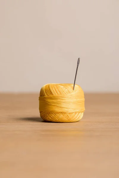 Selective Focus Yellow Cotton Knitting Yarn Ball Needle Isolated Beige — Stock Photo, Image