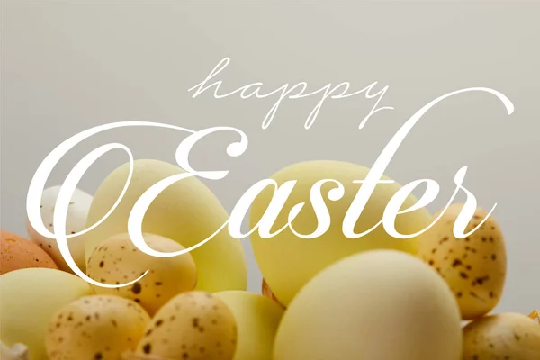 Yellow Painted Chicken Quail Eggs Happy Easter Lettering Grey Background — Stock Photo, Image