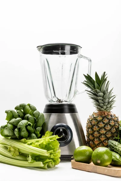 Organik Kereviz Salatalık Limon Ananas Beyaz Blender Yakın Yeşil Taze — Stok fotoğraf