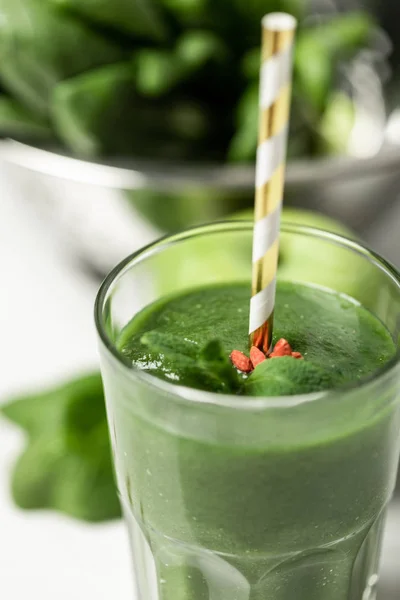 Selective Focus Tasty Green Smoothie Glass Straw Spinach Leaves White — Stock Photo, Image
