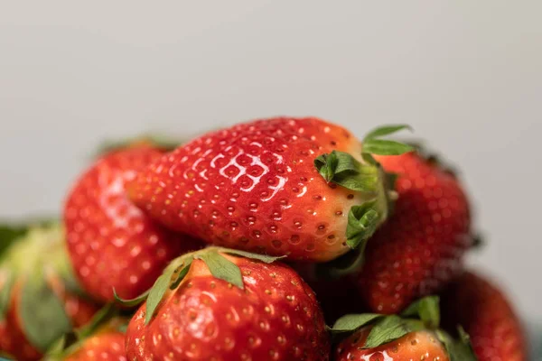 Selective Focus Red Sweet Organic Strawberries Grey — Stock Photo, Image