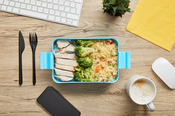 Top View Lunch Box Chicken Broccoli Risotto Table Computer Keyboard — Stock Photo, Image