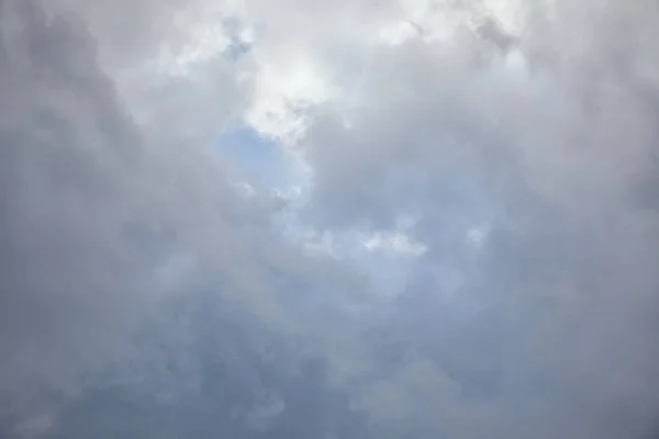 Céu Azul Com Nuvens Nubladas Espaço Cópia — Fotografia de Stock