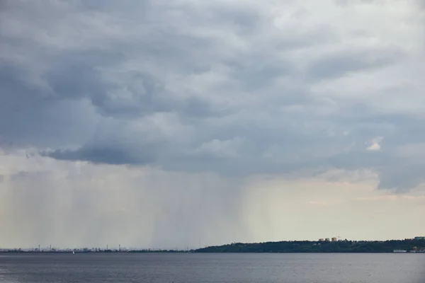 Overcast Tampilan Dari Awan Biru Hujan Dan Ruang Penyalinan — Stok Foto
