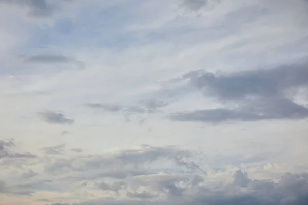 Nuvens Azuis Luz Solar Branca Céu Fundo Espaço Cópia — Fotografia de Stock