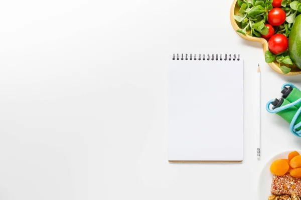 Vista Superior Notebook Branco Perto Alimentação Dieta Pulando Corda Fundo — Fotografia de Stock
