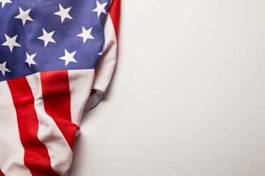 kopya alanı ile beyaz arka plan üzerinde amerikan bayrağı üst görünümü