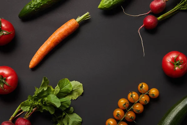 Verdure Gustose Nutrienti Crude Con Foglie Verdi Sfondo Nero Con — Foto Stock