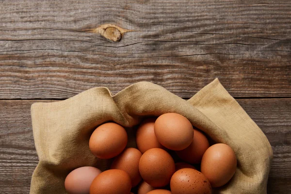 Top View Chicken Eggs Cloth Wooden Table — Stock Photo, Image