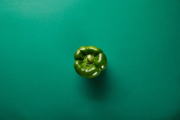 Yeşil Arka Plan Üzerinde Yeşil Taze Sebze Üst Görünümü — Stok fotoğraf