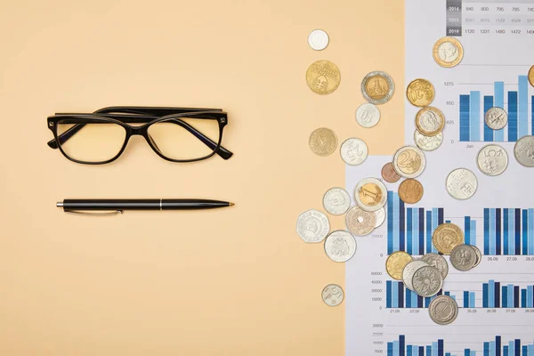 Top View Papers Pen Coins Glasses Table — Stock Photo, Image