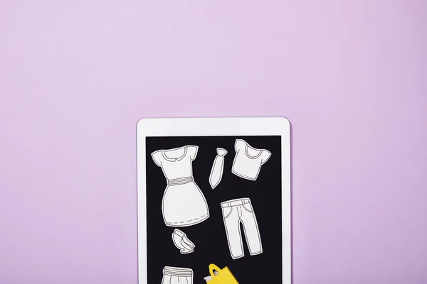 Top View Paper Cut Clothes Digital Tablet Violet — Stock Photo, Image