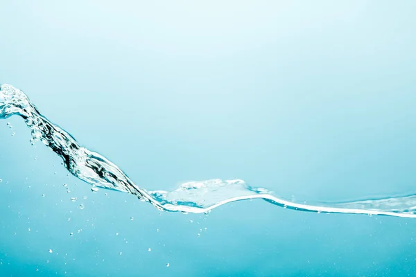 Onda Água Pura Transparente Com Bolhas Subaquáticas Fundo Azul — Fotografia de Stock