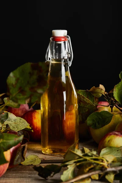 Fresh Homemade Cider Bottle Ripe Apples Leaves Wooden Surface Isolated — Stock Photo, Image