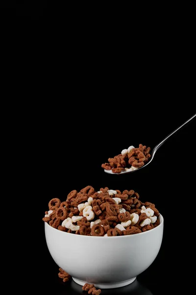Tigela Branca Com Cereal Sortido Colher Isolada Preto — Fotografia de Stock