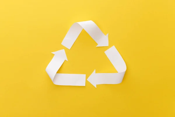 Top View Paper Craft Triangle Yellow Background — Stock Photo, Image