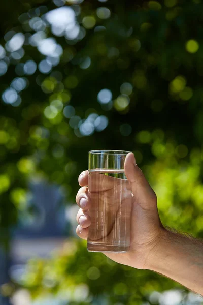 Cropped View Man Holding Glass Clear Fresh Water Outdoor — Stock Photo, Image