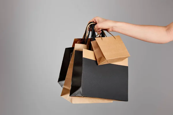 Vista Recortada Mujer Sosteniendo Bolsa Compras Papel Aislado Gris Concepto — Foto de Stock