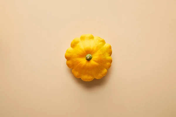 Top View Ripe Whole Colorful Pattypan Squash Beige Background — Stock Photo, Image